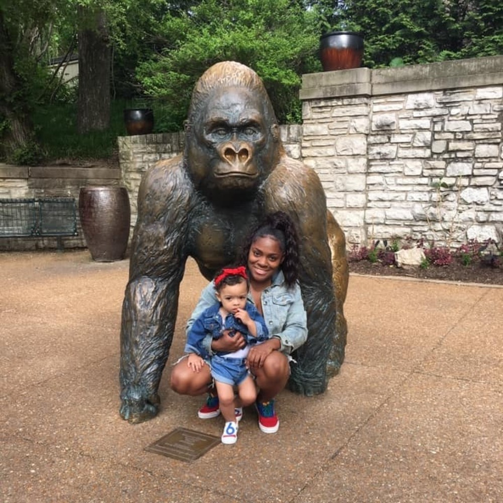 Meet your Posher, Marcia